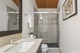 6340 Melville Dr, Oakland, CA 94611 - Photo 40