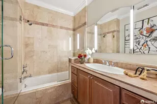 729 Douglass St, San Francisco, CA 94114 - Photo 32