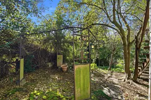 6391 Hillmont Dr, Oakland, CA 94605 - Photo 20