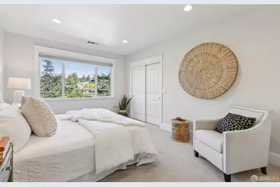 165 W Macarthur Boulevard, Oakland, CA 94611 - Photo 20