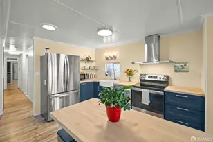 42 Galloway Dr, Concord, CA 94518 - Photo 2