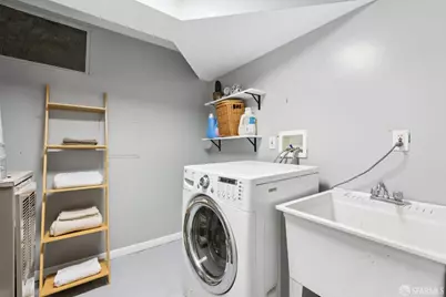 11 Lyell Street, San Francisco, CA 94112 - Photo 32