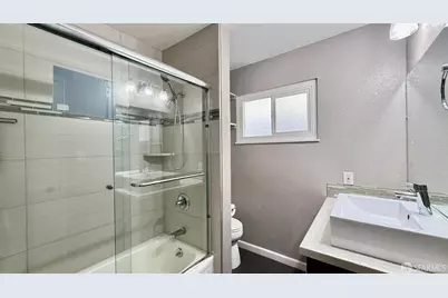 330 Vernon Street #111, Oakland, CA 94610 - Photo 16