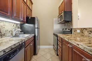 470 N Civic Dr, Walnut Creek, CA 94596 - Photo 14