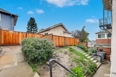 1364 E 27th Street, Oakland, CA 94606 - Photo 18