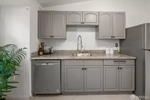 10860 Wunderlich Dr, Cupertino, CA 95014 - Photo 14