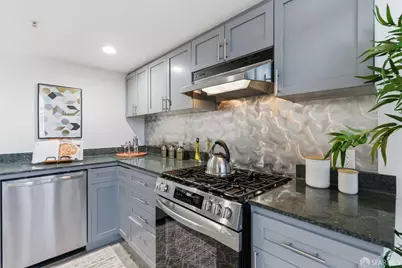18 Lansing Street #203, San Francisco, CA 94105 - Photo 8