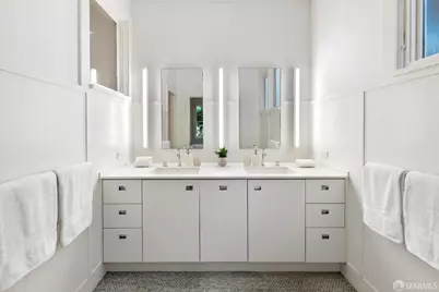 341 Lombard Street, San Francisco, CA 94133 - Photo 24