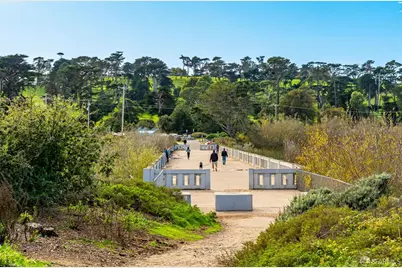 98 Lake Forest Drive, Daly City, CA 94015 - Photo 28