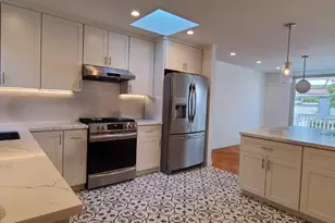 570-572 27th Ave, San Francisco, CA 94121 - Photo 2