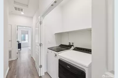 25422 Parklane Drive, Hayward, CA 94544 - Photo 36