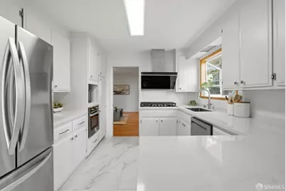 8440 Skyline Boulevard, Oakland, CA 94611 - Photo 32