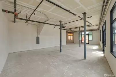 990 W Grand Ave Avenue, Oakland, CA 94607 - Photo 4