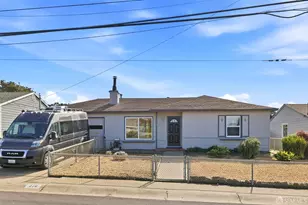 216 Avalon Dr, Pacifica, CA 94044 - Photo 2