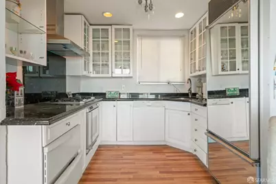 1033 Girard Street, San Francisco, CA 94134 - Photo 6