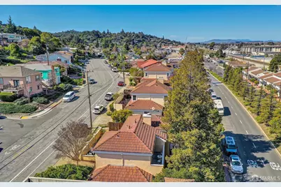 1595 Fifth Avenue, Belmont, CA 94002 - Photo 38