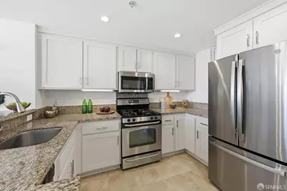 501 Crescent Way #5210, San Francisco, CA 94134 - Photo 6