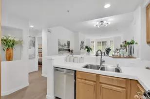 320 Caldecott Ln, Oakland, CA 94618 - Photo 6