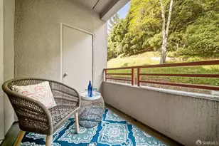 320 Caldecott Ln, Oakland, CA 94618 - Photo 18