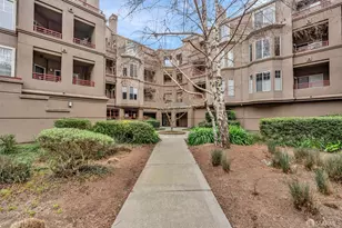 320 Caldecott Ln, Oakland, CA 94618 - Photo 18