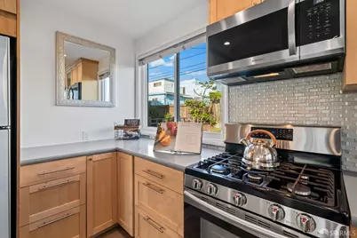 32 Lake Forest Drive, Daly City, CA 94015 - Photo 8