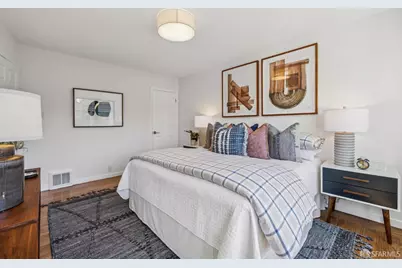 100 Bridgeview Drive, San Francisco, CA 94124 - Photo 18