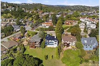 179 Bay View Drive, San Carlos, CA 94070 - Photo 52