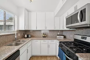 310 Atlas Dr, Hercules, CA 94547 - Photo 12