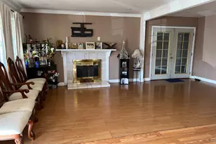 10 Bradford Dr, South San Francisco, CA 94080 - Photo 2