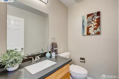 1036 Clubhouse Drive, Hayward, CA 94541 - Photo 22