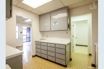 919 Clay Street #1, San Francisco, CA 94108 - Photo 4