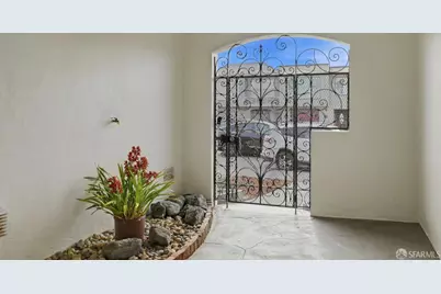 2226 39th Avenue, San Francisco, CA 94116 - Photo 2