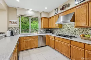 356 View Point Ct, Pacifica, CA 94044 - Photo 18