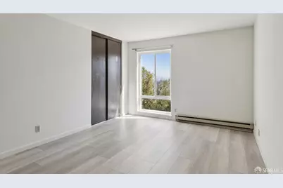 110 Gardenside Drive, San Francisco, CA 94131 - Photo 18