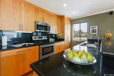 77 Grand View Avenue #301, San Francisco, CA 94114 - Photo 12