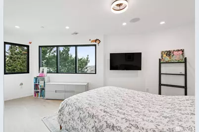 295 Coso Avenue, San Francisco, CA 94110 - Photo 66