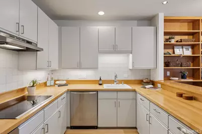 741 Grand View Avenue, San Francisco, CA 94114 - Photo 8