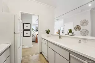 930 Pine St, San Francisco, CA 94108 - Photo 22