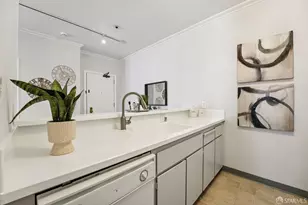 930 Pine St, San Francisco, CA 94108 - Photo 14