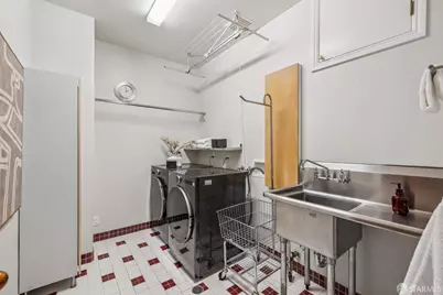 381 Liberty Street, San Francisco, CA 94114 - Photo 32