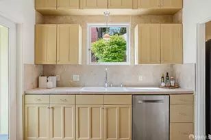 1081 Treat Ave, San Francisco, CA 94110 - Photo 16