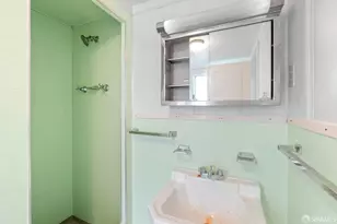962 Prague St, San Francisco, CA 94112 - Photo 38