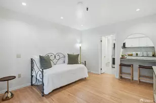 2001 Sacramento St, San Francisco, CA 94109 - Photo 2