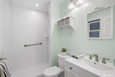 2001 Sacramento Street #9, San Francisco, CA 94109 - Photo 12
