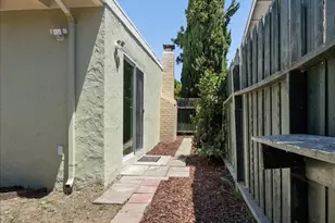 10097 Torrance Ave, San Jose, CA 95127 - Photo 32