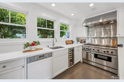 41 Castle Street, San Francisco, CA 94133 - Photo 16