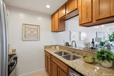 255 Red Rock Way #202H, San Francisco, CA 94131 - Photo 8