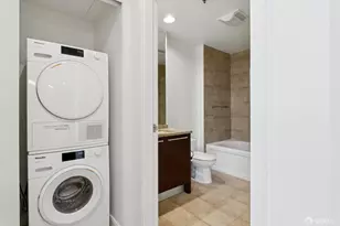 425 1st St, San Francisco, CA 94105 - Photo 22