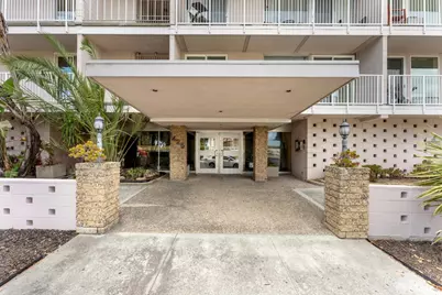 1425 Lakeside Drive #209, Oakland, CA 94612 - Photo 24