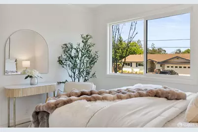 2 Beaumont Court, Lafayette, CA 94549 - Photo 22